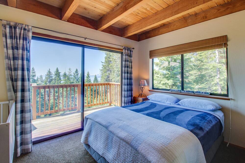 Photo of Others in Tahoe Vista