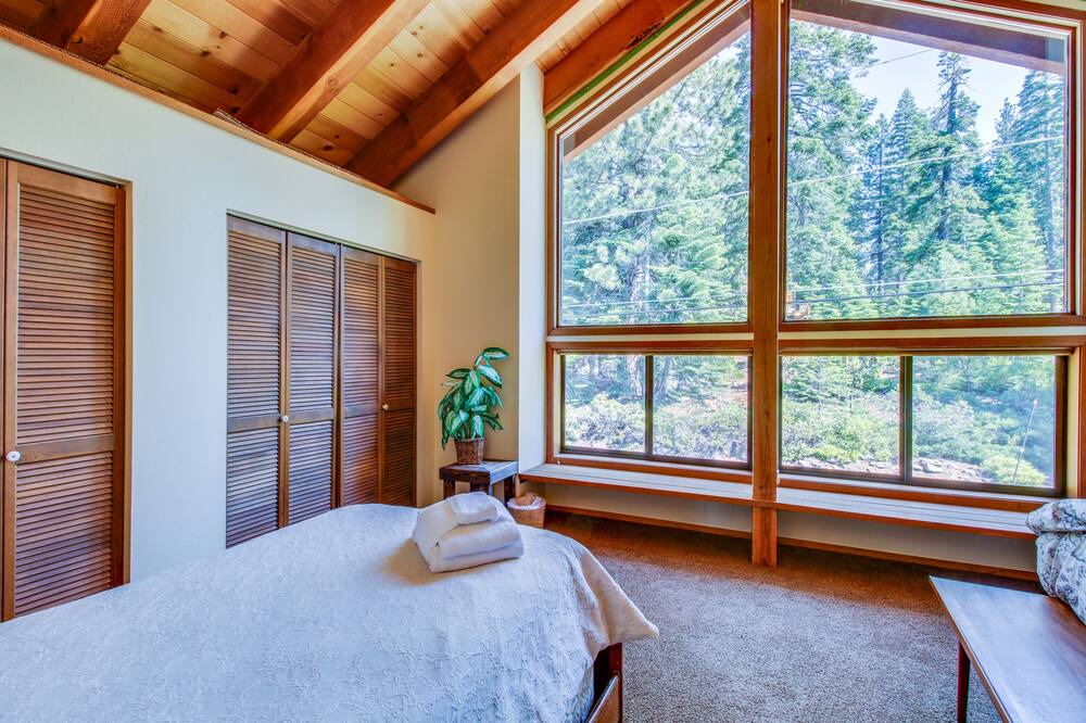 Photo of Others in Tahoe Vista