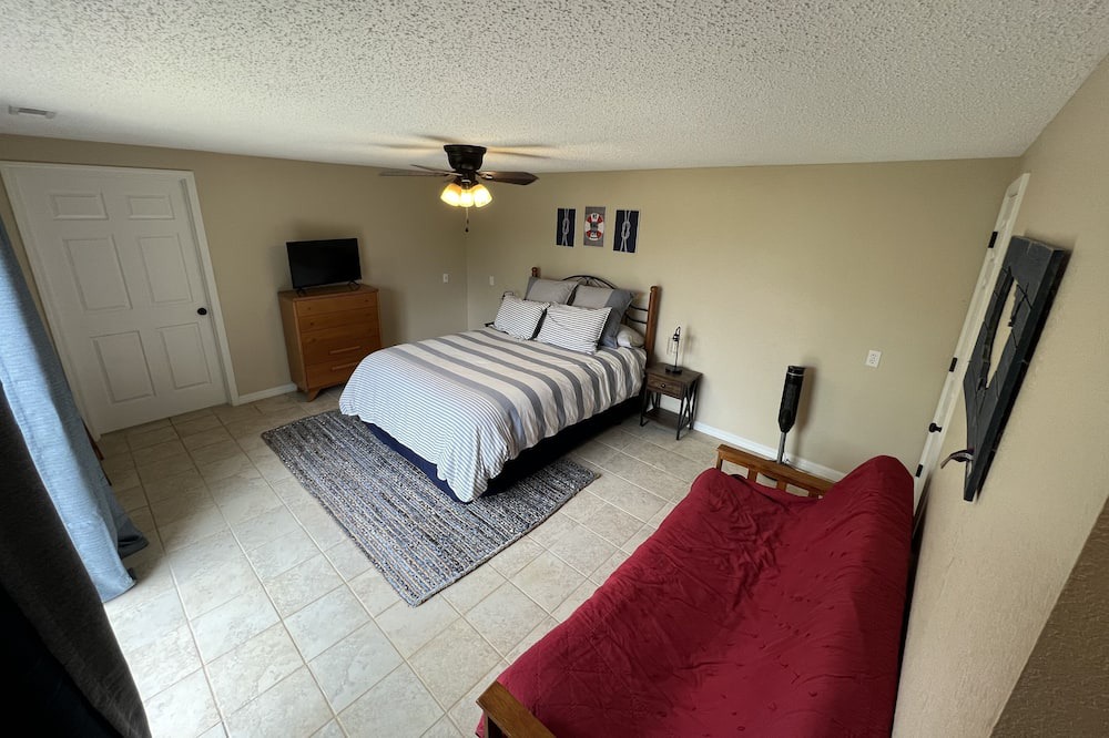 Photo of Bedroom in Hardy