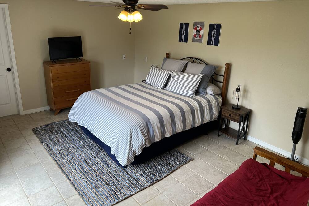 Photo of Bedroom in Hardy