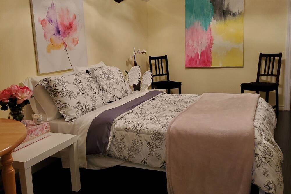 Photo of Bedroom in Lagoon City