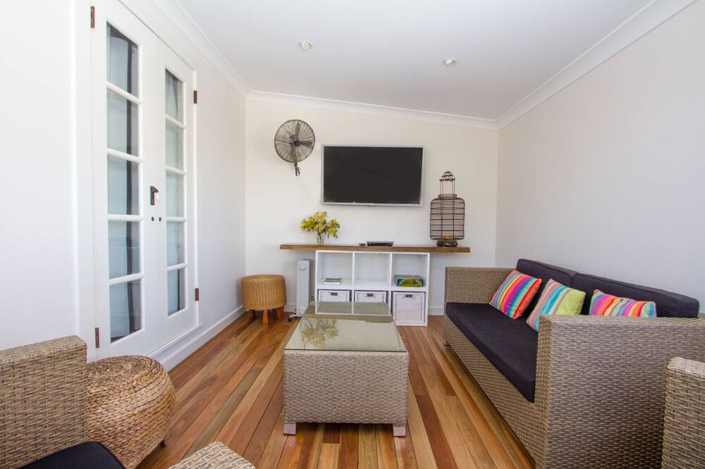 Photo of Livingroom in Currarong