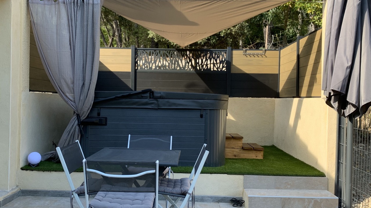 Photo of Outdoor in Aubais