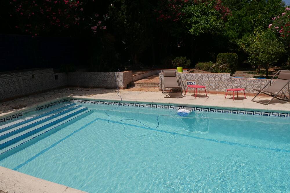 Photo of Outdoor in Thuir