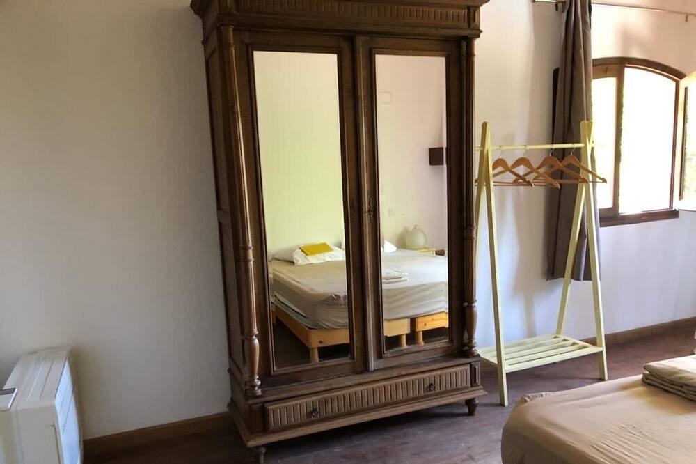 Photo of Bedroom in Thuir