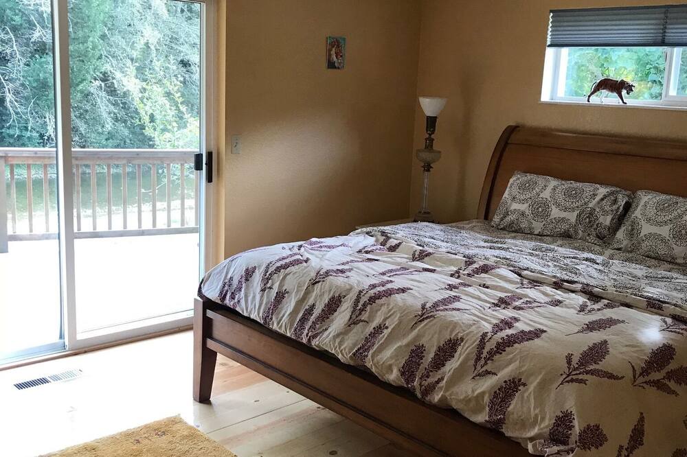 Photo of Bedroom in Brookings