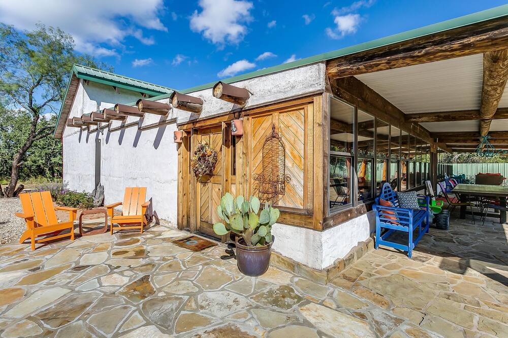 Photo of Patio Balcony in Hico