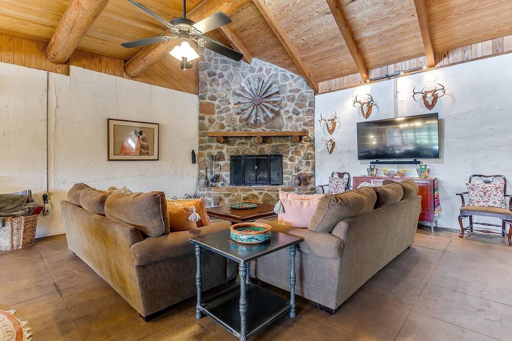 Photo of Livingroom in Hico