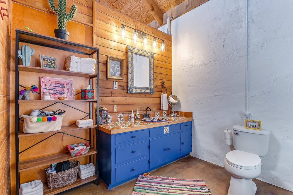 Photo of Bathroom in Hico