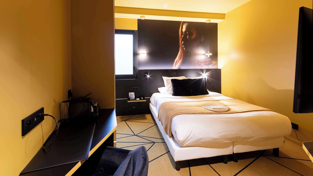 Photo of Bedroom in Republique