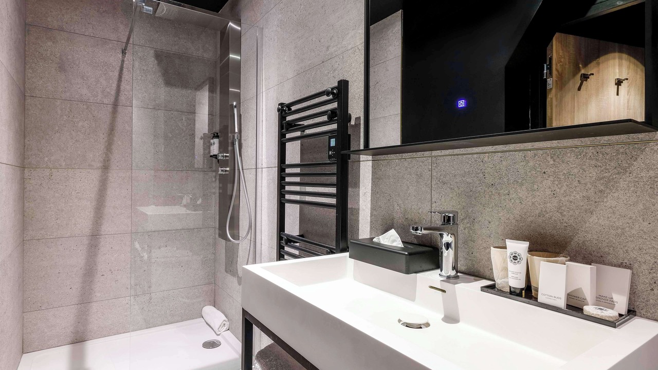 Photo of Bathroom in Republique