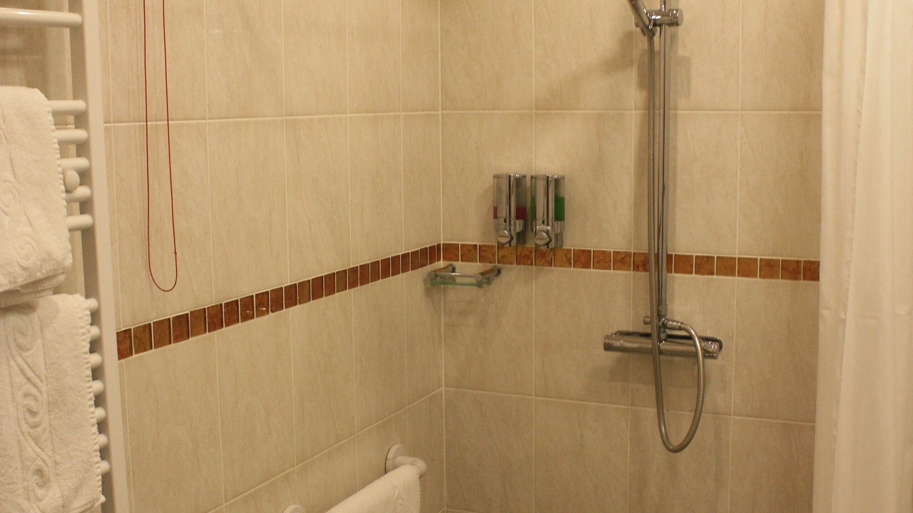 Photo of Bathroom in Lympsham