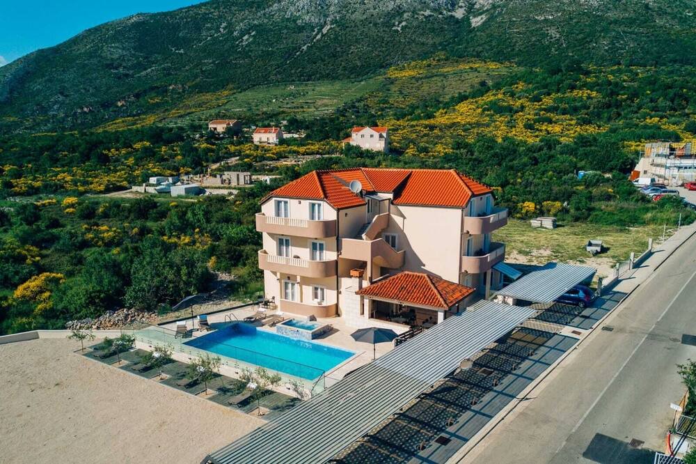 Photo of Others in Popovici