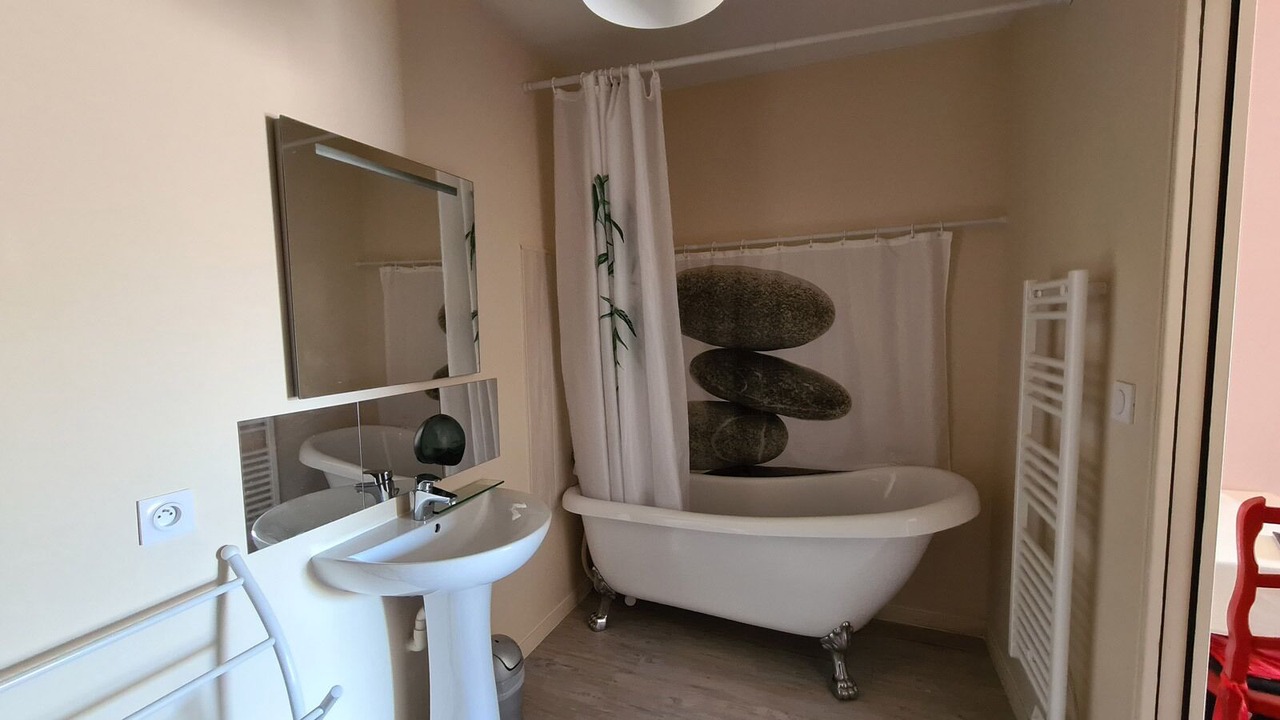 Photo of Bathroom in Parthenay