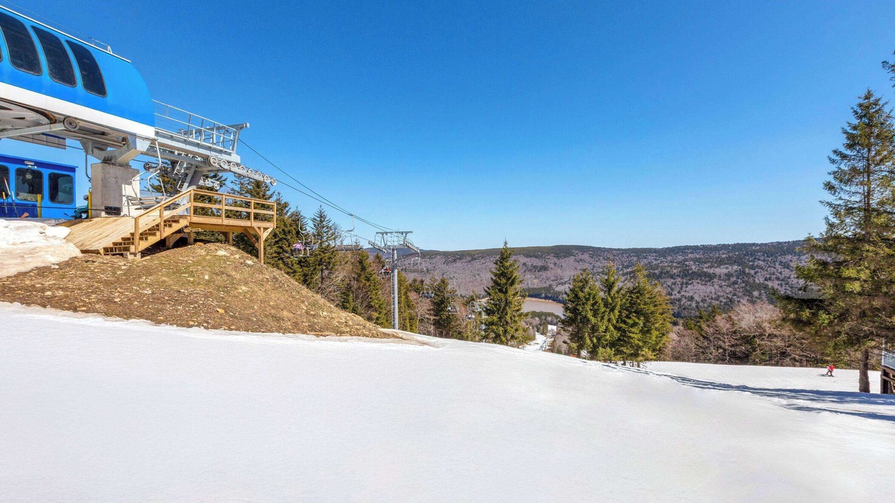 Photo of Outdoor in Snowshoe