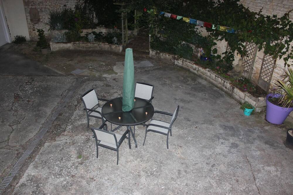Photo of Patio Balcony in Saint-Jean-de-Sauves