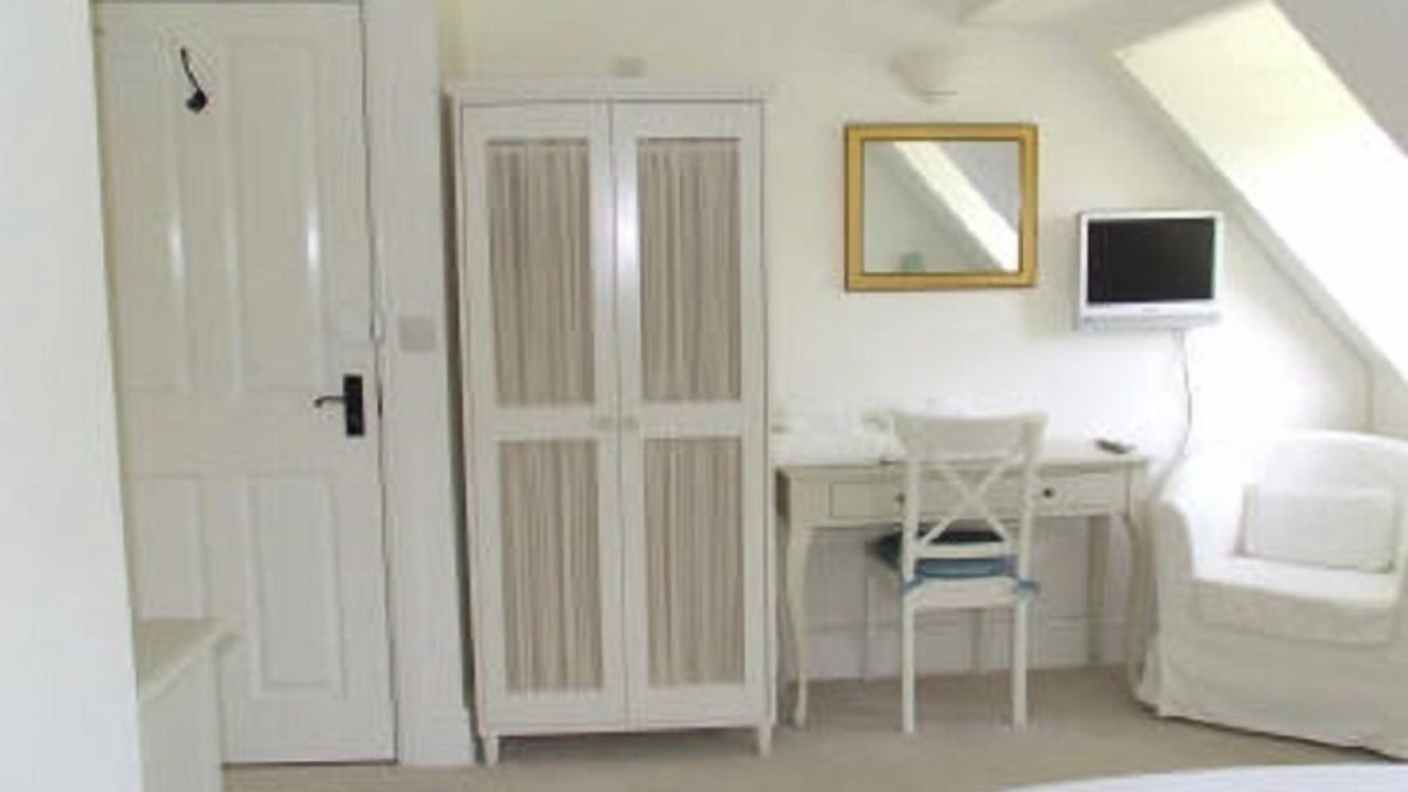 Photo of Others in Ewen