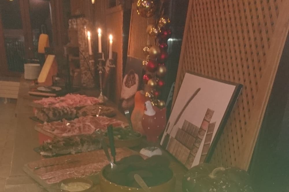 Photo of Others in Dullin