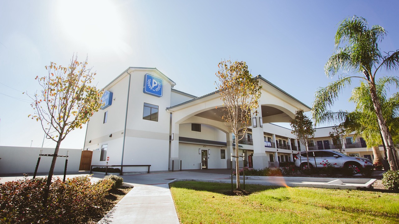 Photo of Outdoor in Spring Branch West