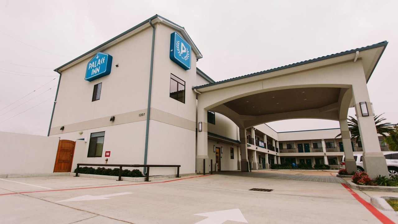 Photo of Outdoor in Spring Branch West