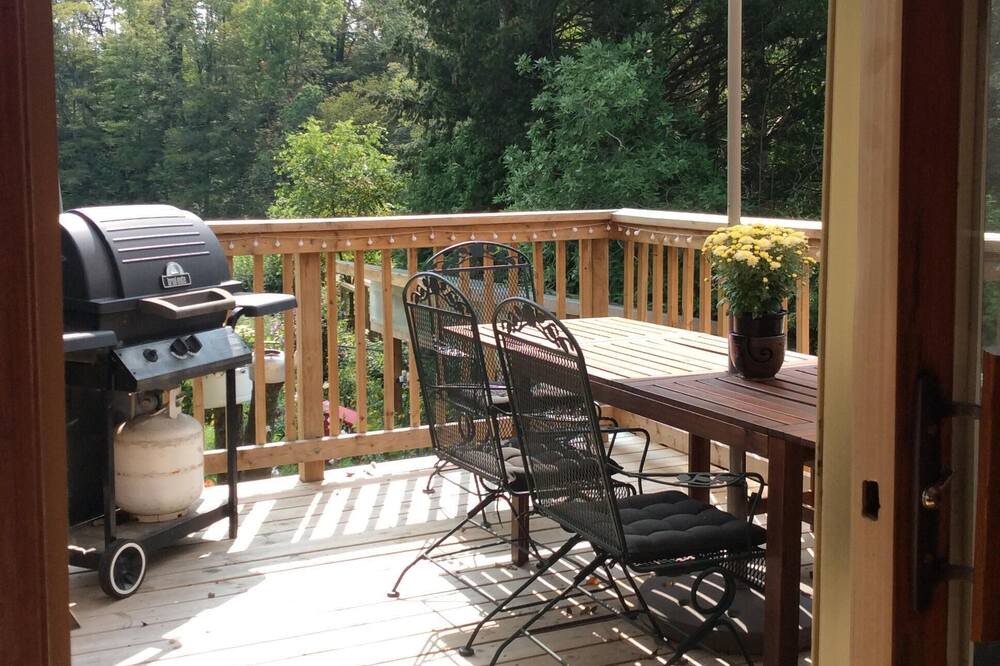 Photo of Patio Balcony in Dundas