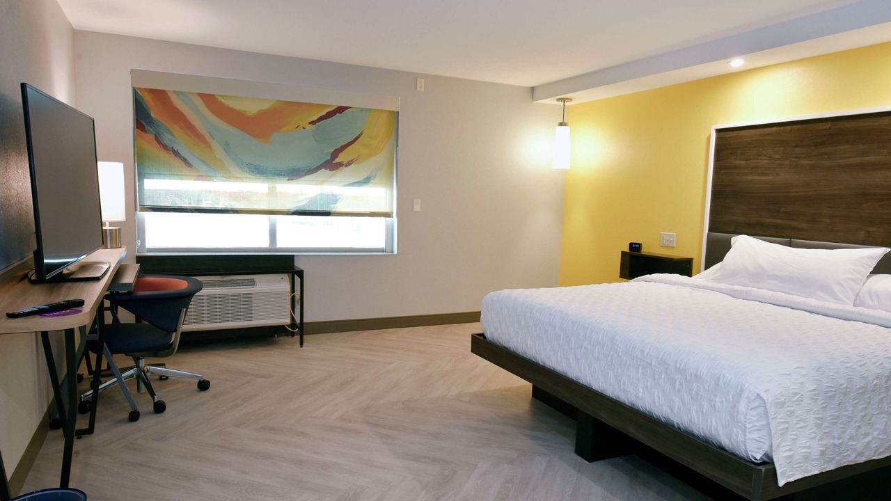 Photo of Bedroom in Lawrence