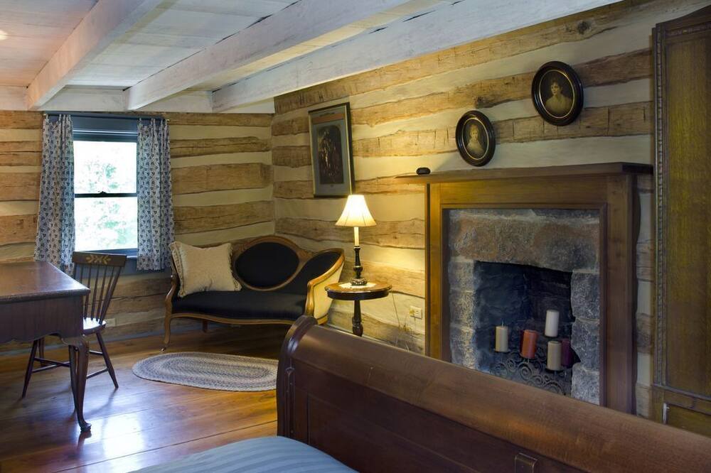 Photo of Bedroom in Lexington