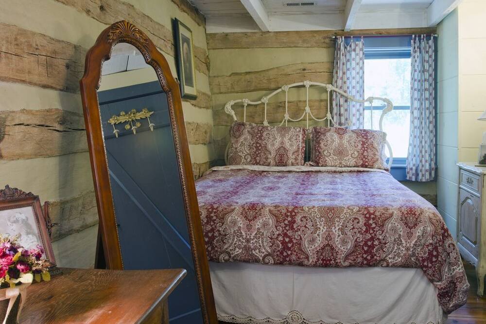 Photo of Bedroom in Lexington