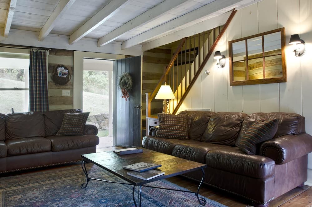 Photo of Livingroom in Lexington