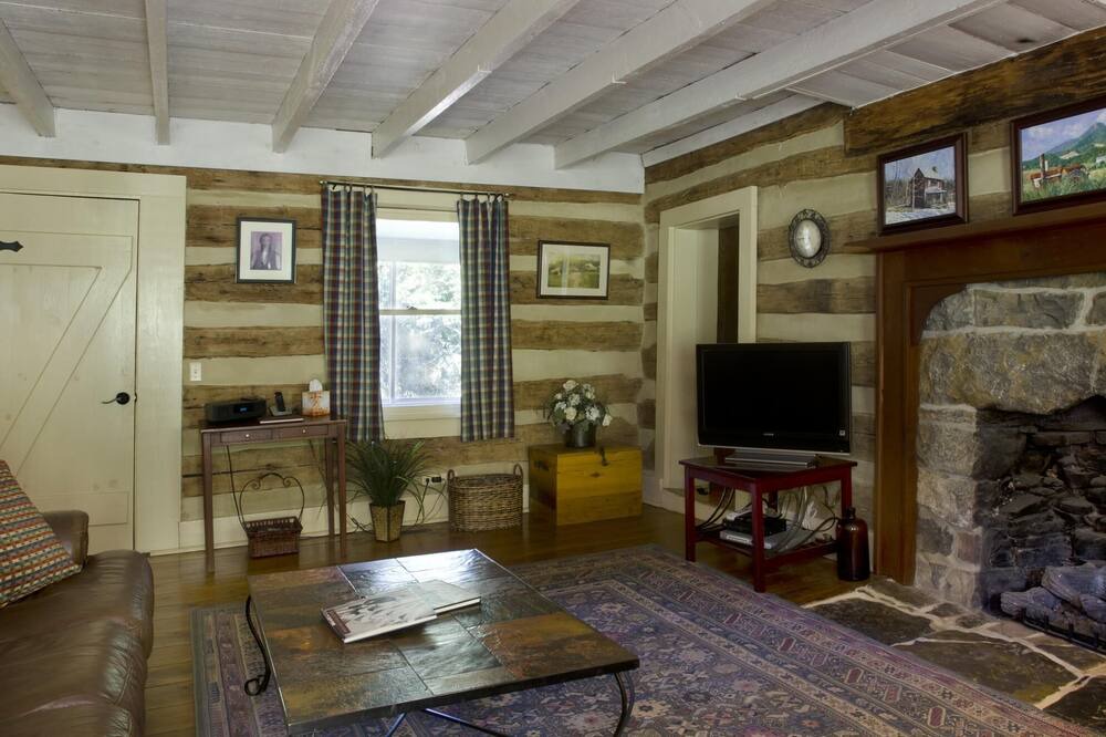 Photo of Bedroom in Lexington