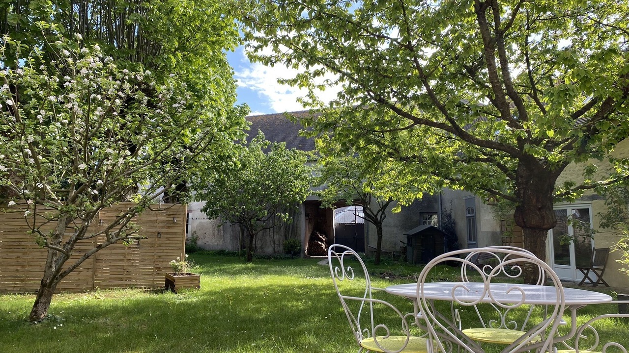 Photo of Outdoor in Savigne-sur-Lathan