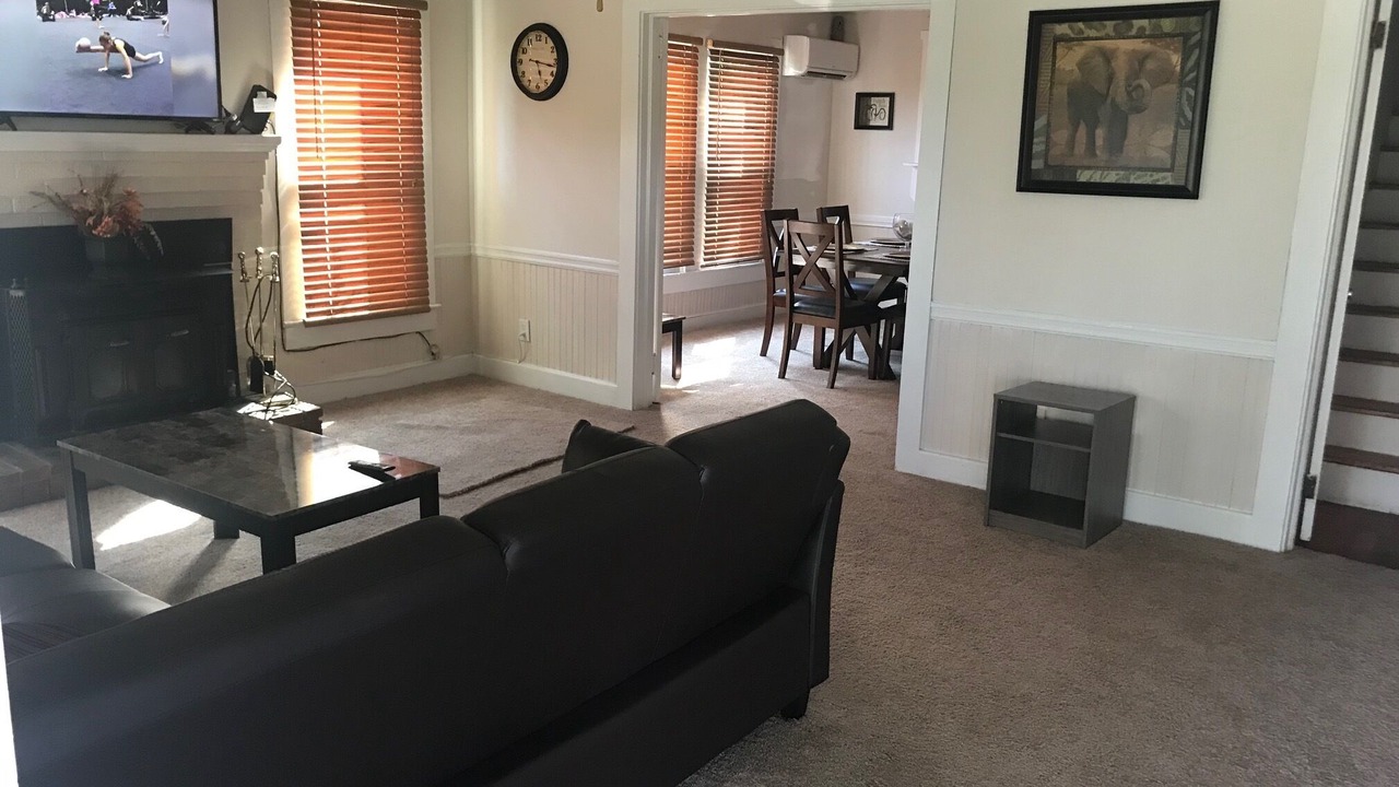 Photo of Livingroom in Forest City