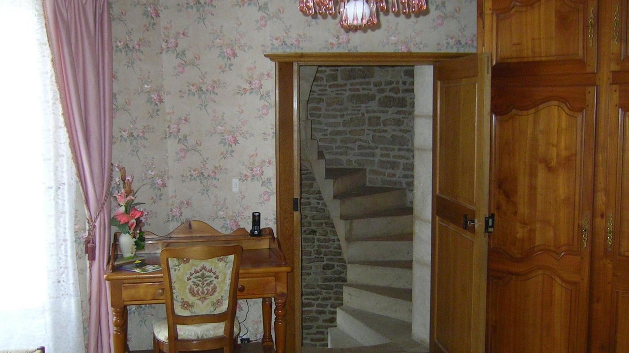 Photo of Others in Salives