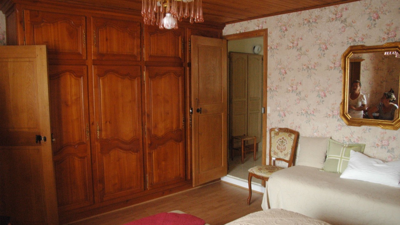 Photo of Others in Salives