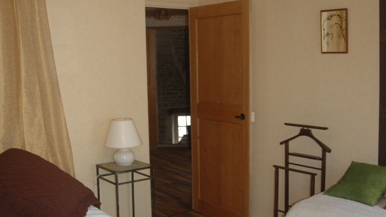 Photo of Others in Salives