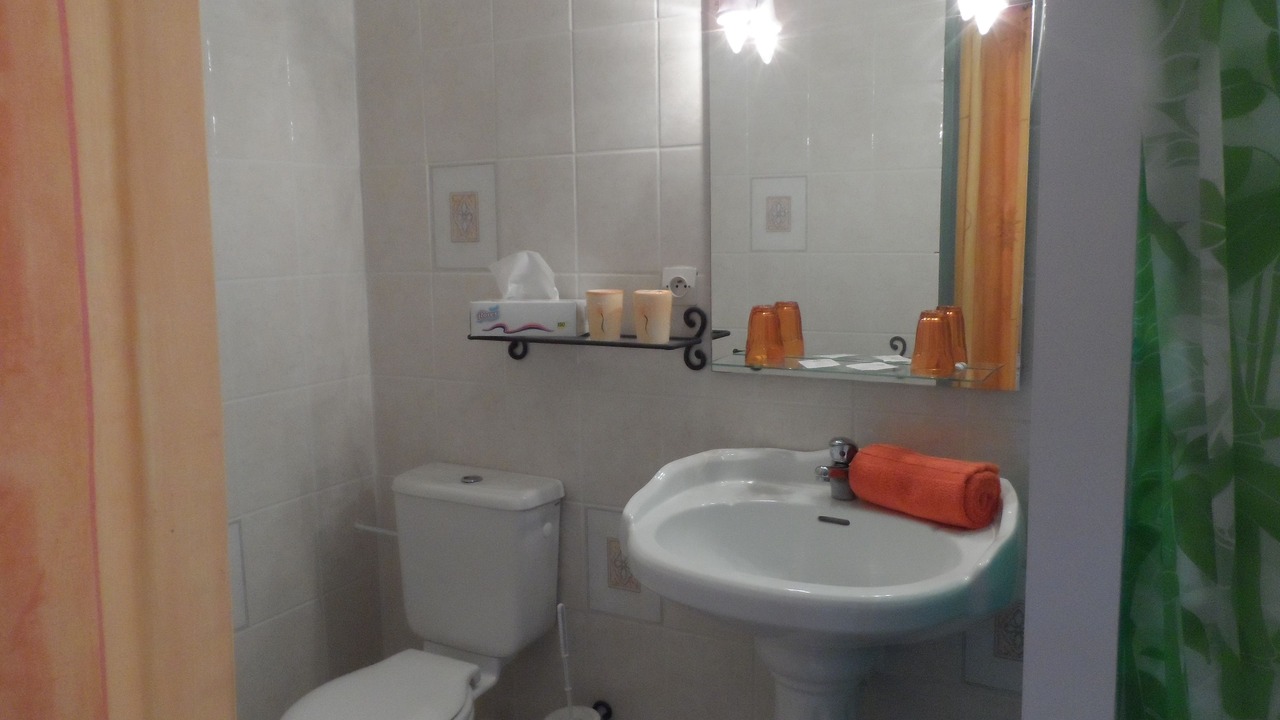 Photo of Bathroom in Cruzy