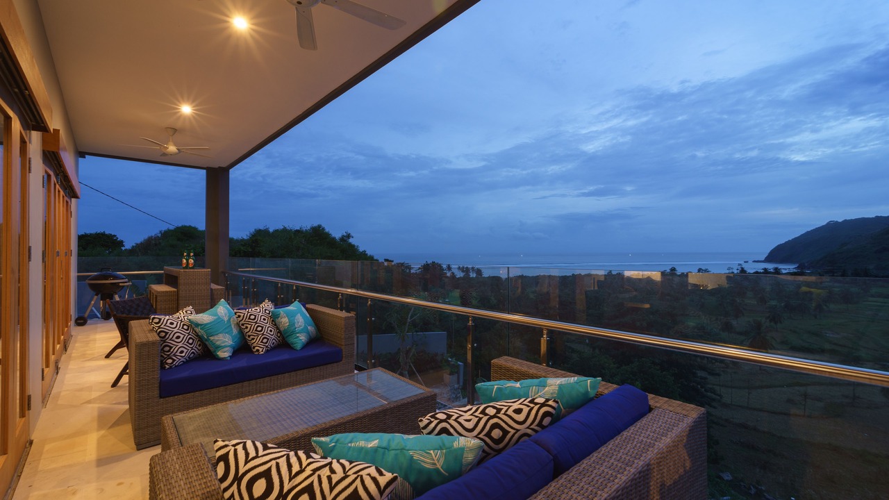 Photo of Patio Balcony in Selong Belanak