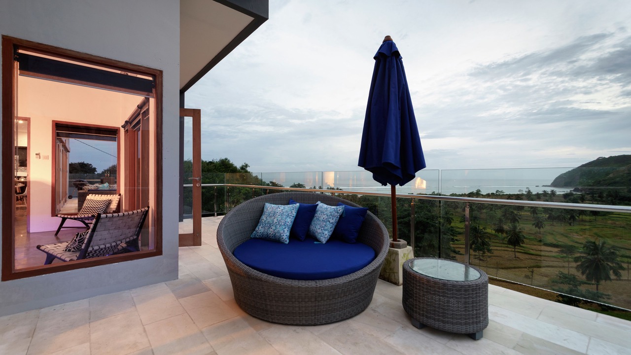 Photo of Patio Balcony in Selong Belanak