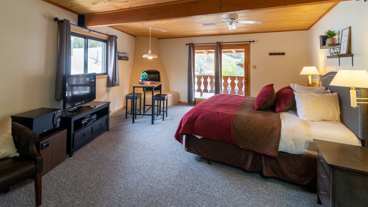 Photo of Bedroom in Red River