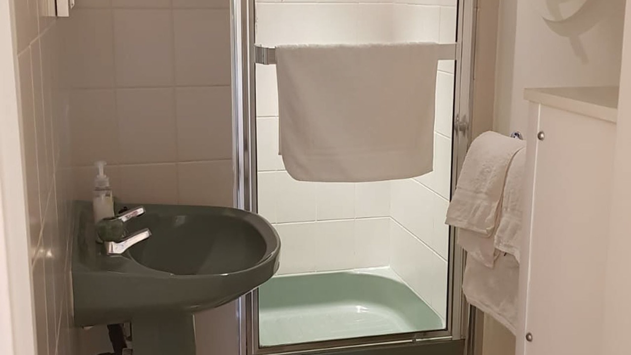 Photo of Bathroom in Sheffield Green