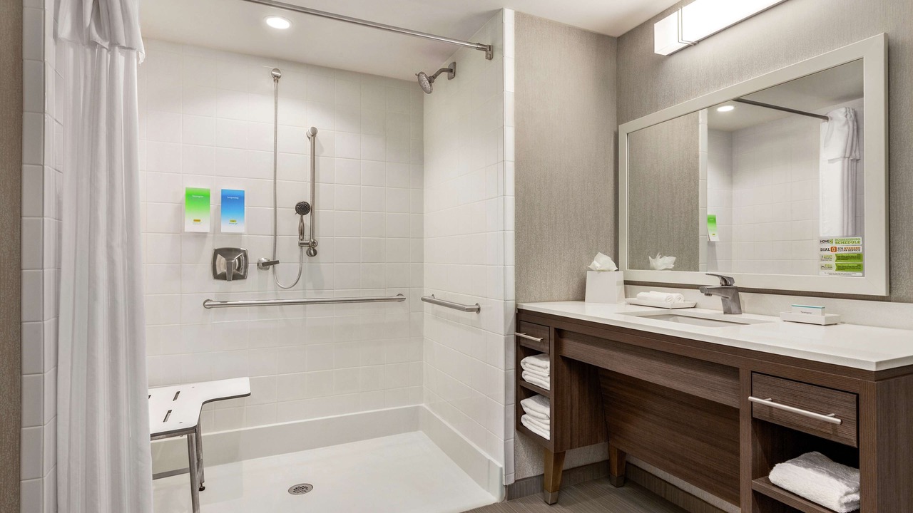 Photo of Bathroom in Hillandale