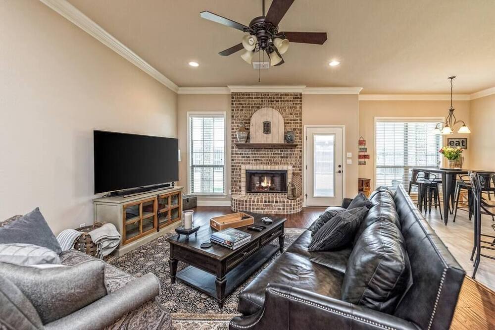 Photo of Livingroom in Hewitt