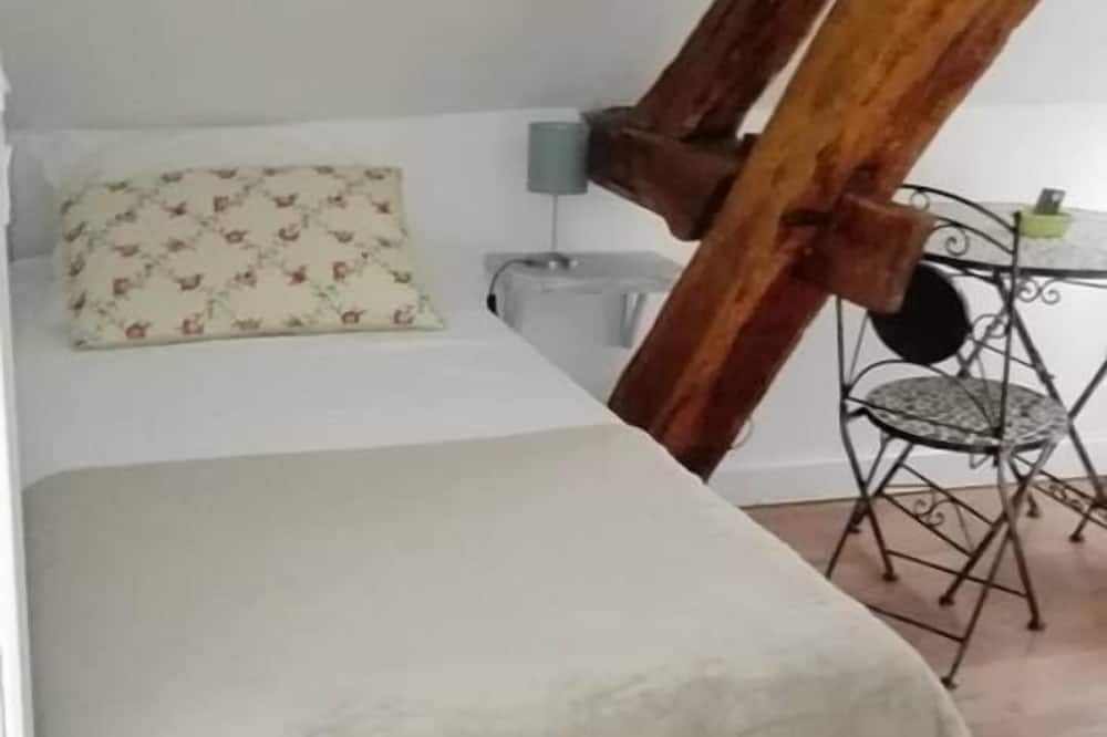 Photo of Bedroom in Crugey
