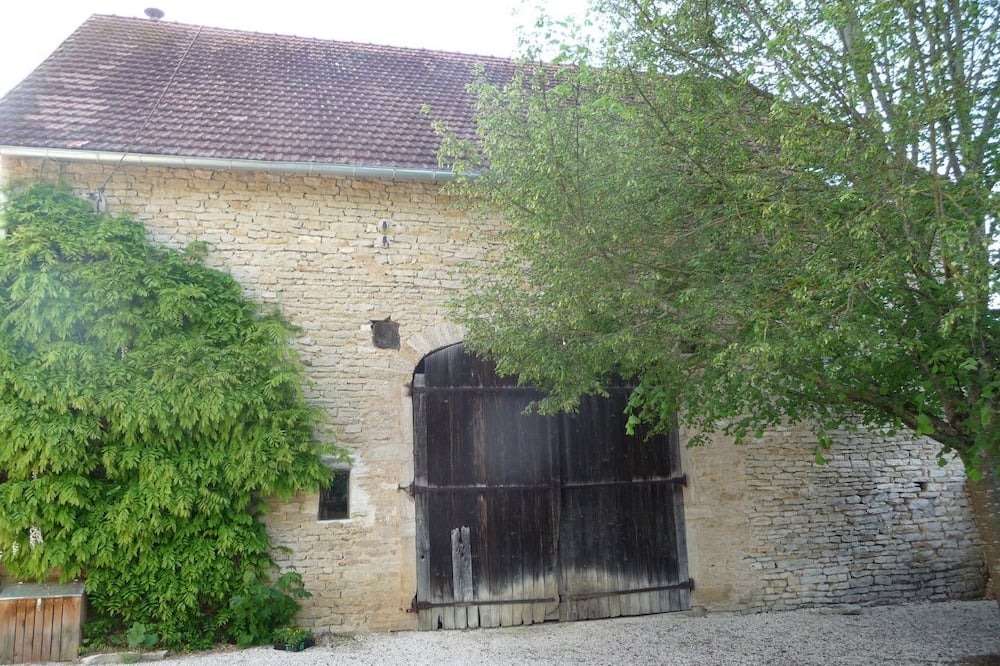 Photo of Outdoor in Crugey