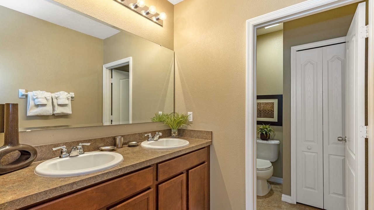 Photo of Bathroom in Cypress Pointe