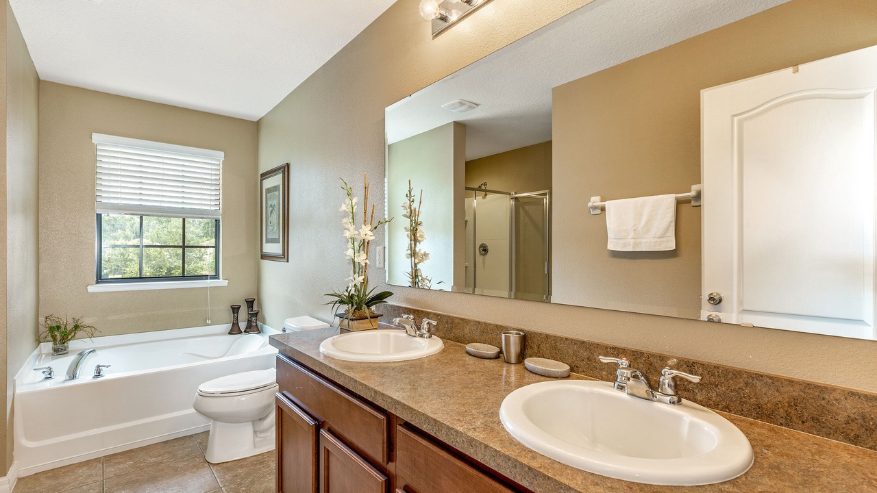 Photo of Bathroom in Cypress Pointe