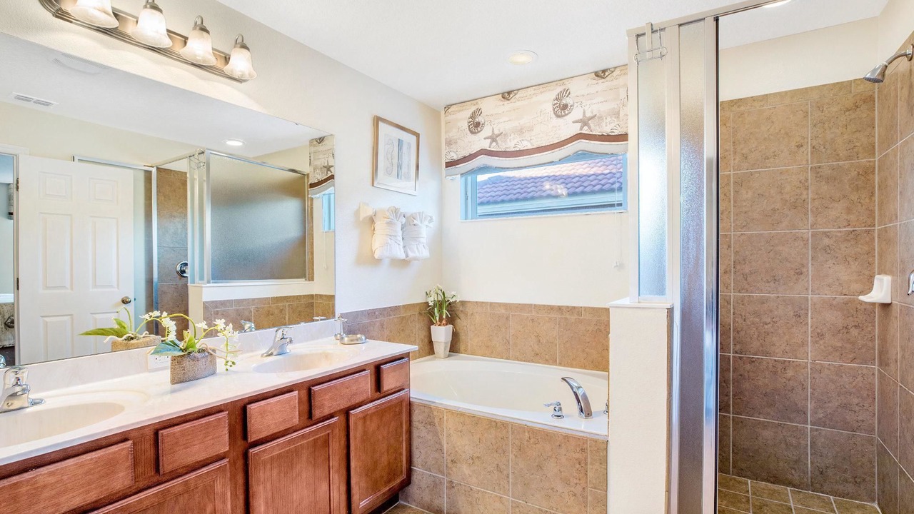 Photo of Bathroom in Watersong