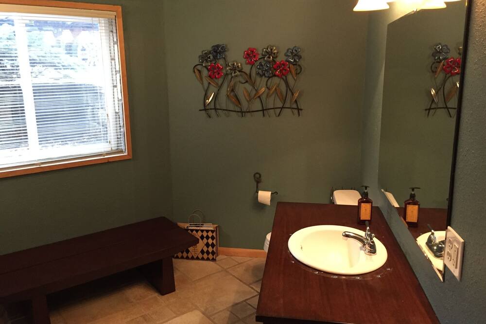 Photo of Bathroom in Annandale