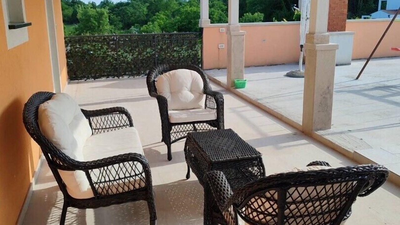 Photo of Patio Balcony in Tinjan