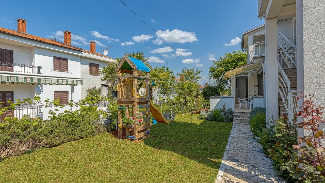 Photo of Outdoor in Spadici